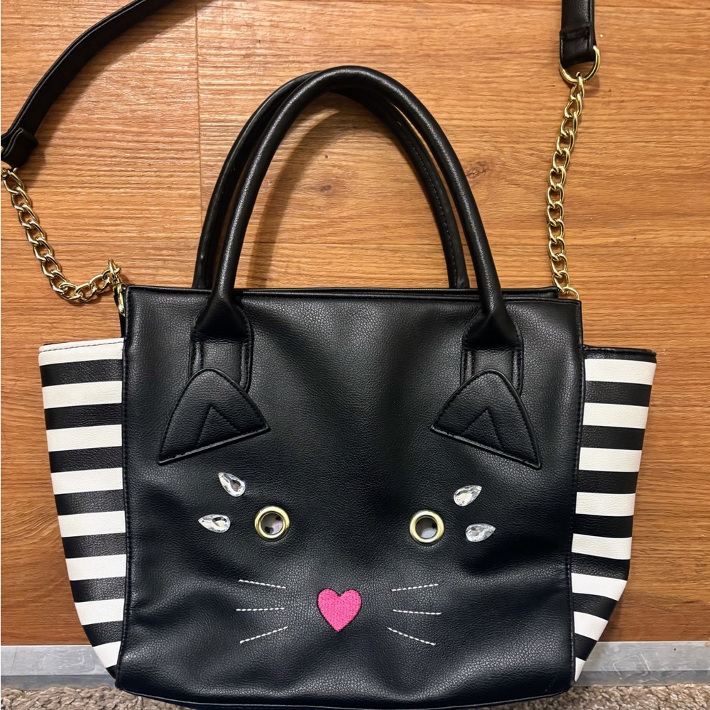 Luv By Betsey Johnson NWOT Cute Cat Face Black/White Striped Sides Satchel - Picture 2 of 10